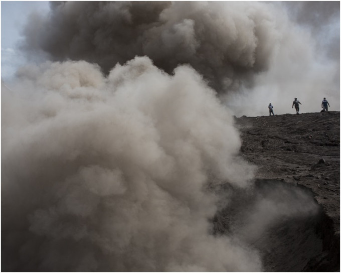 危地马拉富埃戈火山月初喷发后造成死伤惨重。AP