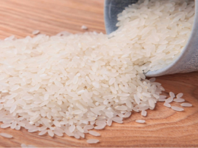 海关新蒲岗检获最少2500公斤怀疑冒牌米。网上图片