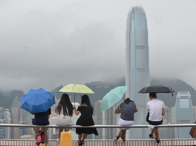 天文台預測，周六起部分時間有陽光，局部地區有驟雨。 資料圖片