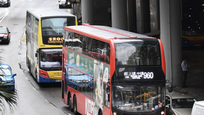 三间专营巴士公司申请加价，九巴申请加价6.5%、城巴申请加价9.5%。资料图片