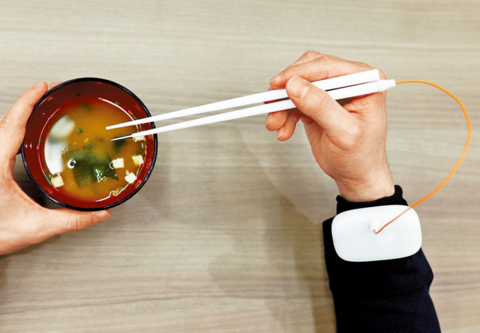 日本学者研发的通电筷子。