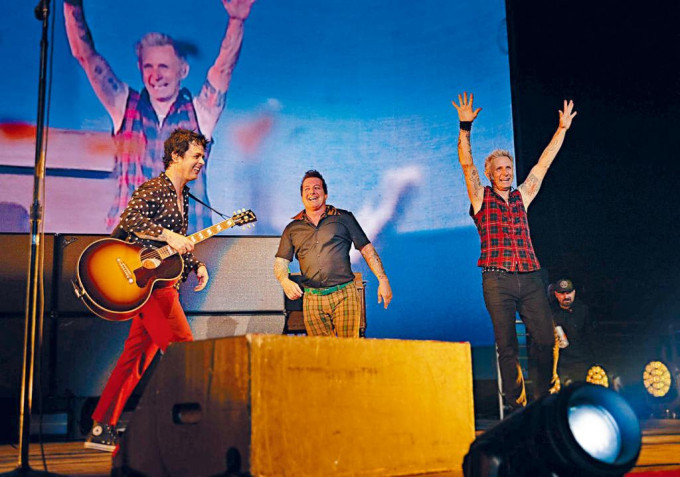 Green Day宣布取消5月29日在莫斯科的演出。