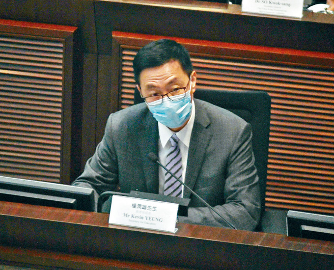 楊潤雄指，「罪魁禍首」是涉事試題，而非指出問題的當局。