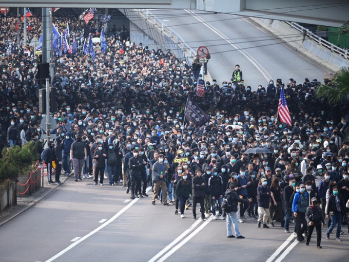 当日大批示威者在金钟聚集。资料图片