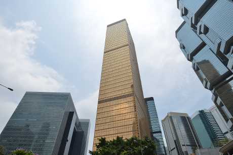 远东金融中心中层单位以每尺65元租出，低市价一成。