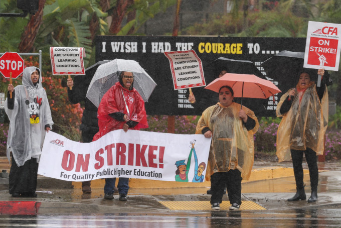 加州州立大學近3萬教職員罷工1周，要求加薪。路透社