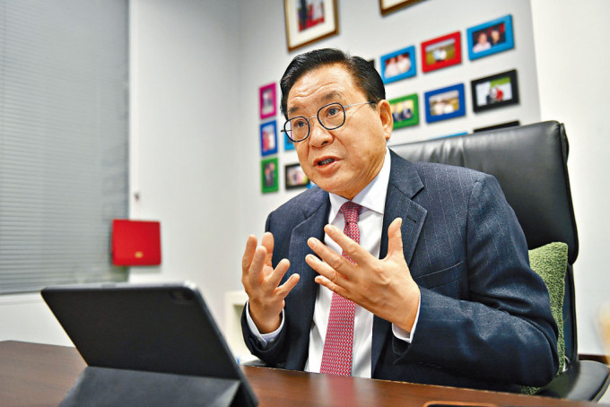經民聯副主席林健鋒指派錢刺激消費市道，終究都用在香港。