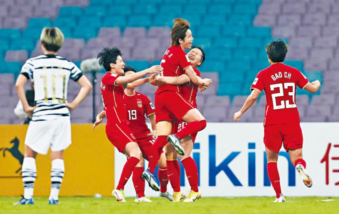 中国女足创造奇迹，反胜南韩赢得女足亚洲杯。