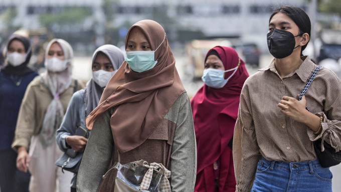 印尼衞生部长布迪预计，本波疫情的高峰将在2月底出现。互联网图片
