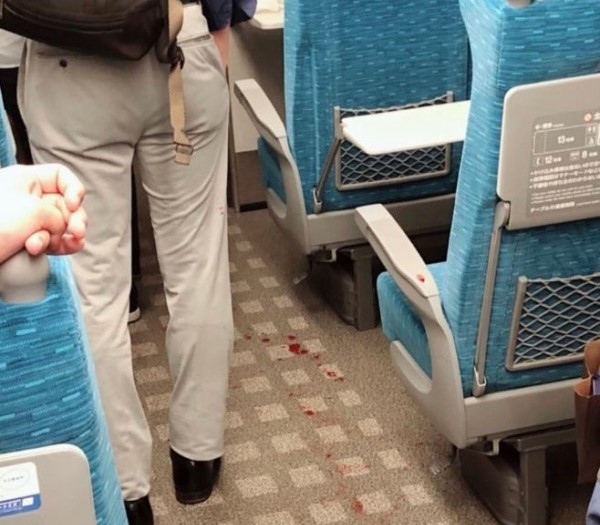 日本一列新幹線列車發生隨機斬人事件。
