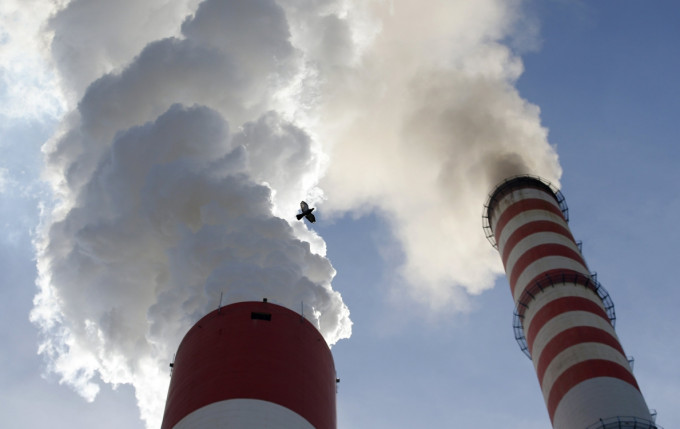 中美发布《中美关于在21世纪20年代强化气候行动的格拉斯哥联合宣言》，展现合作意愿。AP资料图片