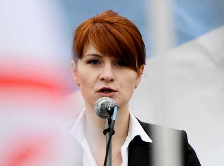 俄罗斯女子布提娜被指控为俄国间谍，在美国被捕。AP