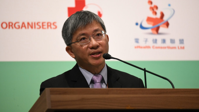 陈松青表示，政府正与牙医业界商讨，期望做到像长者医疗券模式般，供有意愿参与计划的牙医、医疗机构加入。资料图片