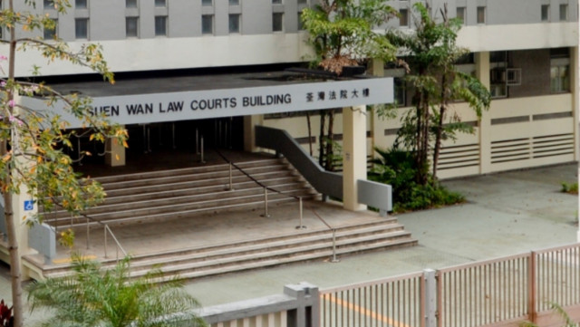 被告在荃灣法院承認虐兒及縱火共兩罪。