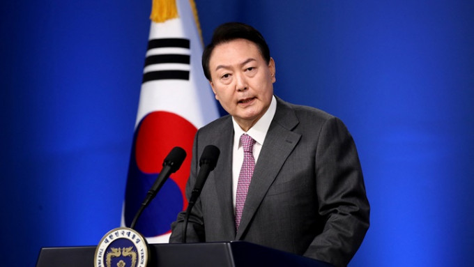 南韩总统府解释尹锡悦的私下言论并非针对美国而是针对南韩国会，引发更多批评。路透社资料图片