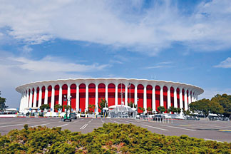 论坛体育馆坐落洛杉矶的英格尔伍德区。