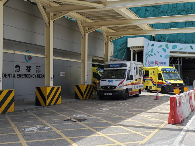 女子送往屯門醫院。