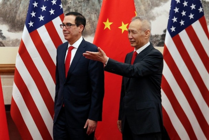 中国国务院副总理刘鹤率领的中方经贸代表团原定周三在美国华盛顿举行第十轮贸易谈判。AP
