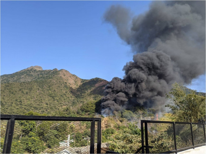 馬鞍山村出現山火。FB專頁「鞍山探索館」圖片