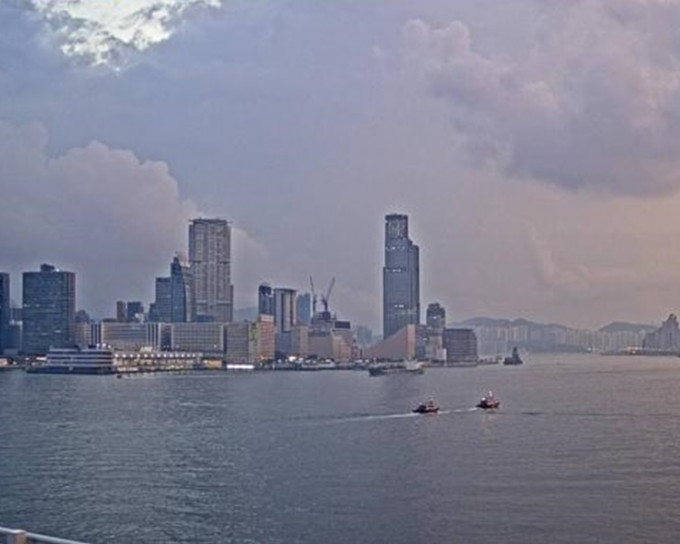 今日多云有骤雨。天文台图片