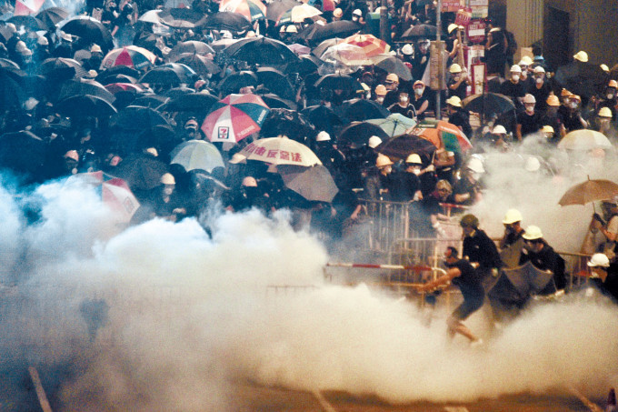■前年七月二十八日上環爆發激烈警民衝突。