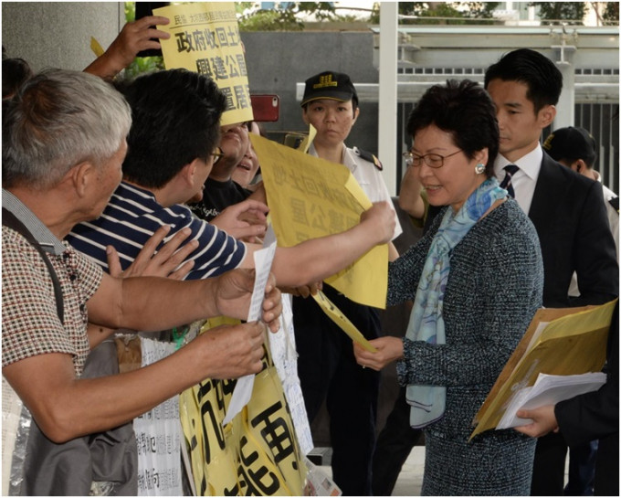 林郑月娥鼓励市民继续为施政报告发意见。