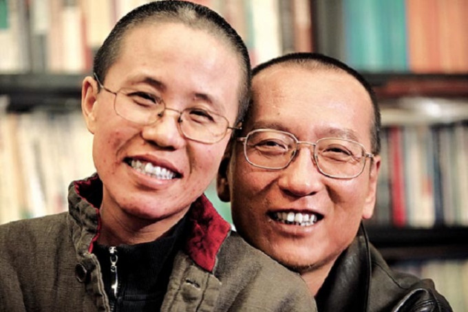 刘晓波（右）与妻子刘霞
