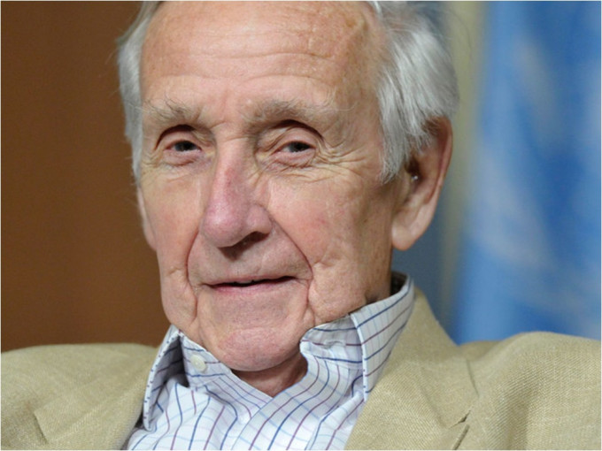 联合国元老、维和部队先驱厄克特与世长辞，享年101岁。网图