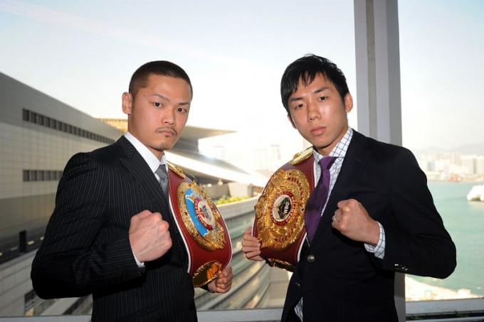 曹星如（右）周六將迎戰日本拳手向井寬史。