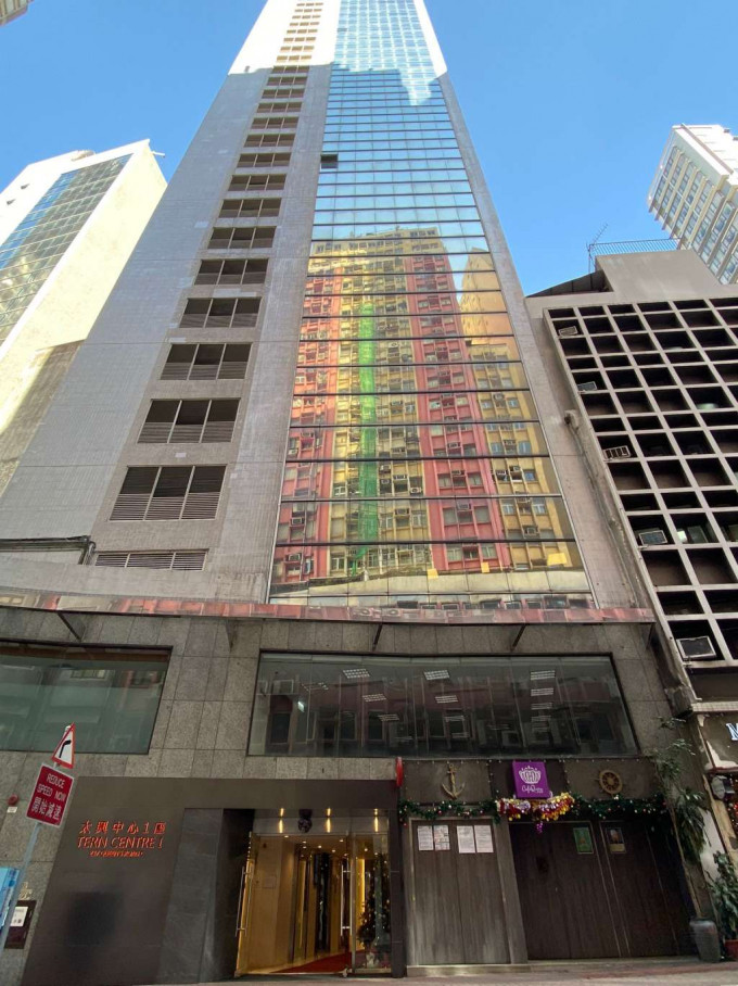 上环太兴中心高层全层以意向价2850万放售。