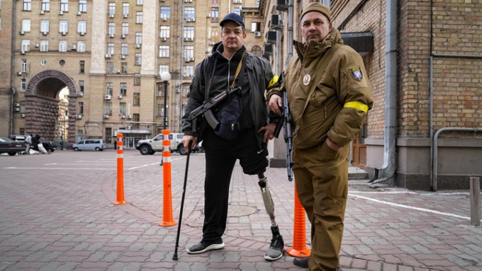 俄軍出兵烏克蘭4天，仍未攻陷其首都基輔。AP圖片
