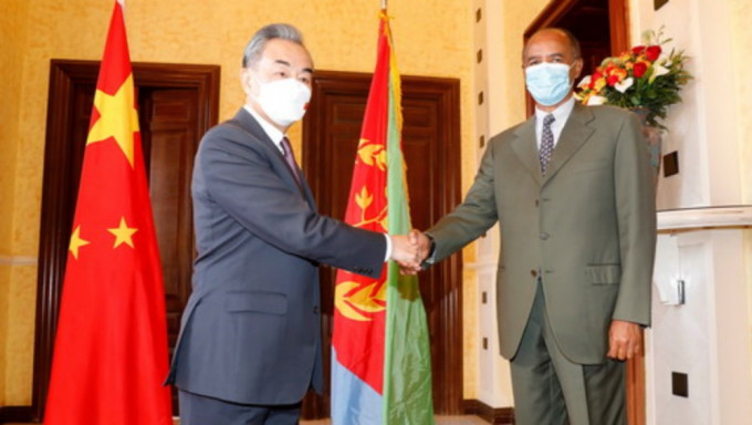 王毅与厄立特里亚总统伊萨亚斯会面。外交部图片