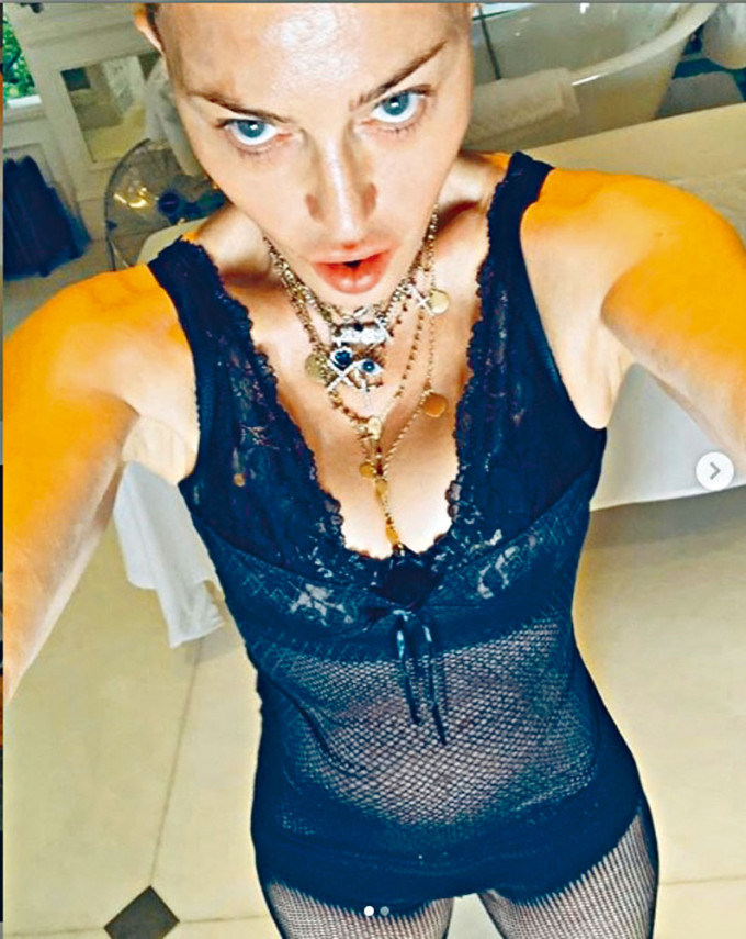 娜姐的律師被黑客入侵，黑客更將她的合約放上網。