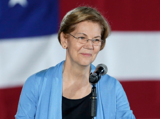 Elizabeth Warren退出初選後，暫沒表態支持哪位候選人。AP