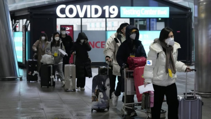 南韩宣布下周一起全面取消公共交通工具「口罩令」。美联社