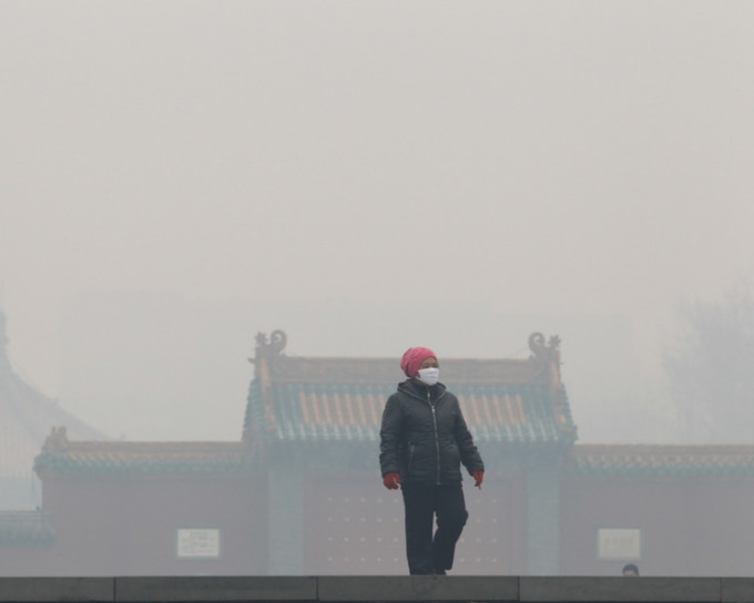 環境空氣品質超標的內地城市有239個。網圖