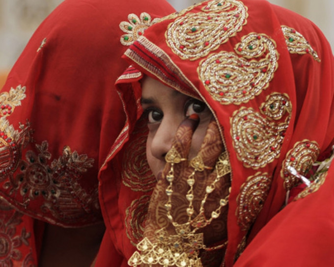 目前印度有27%、約150萬名女孩未滿18歲就結婚。AP