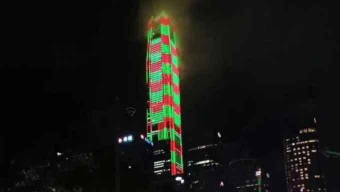 深圳平安大厦被投诉灯光「又红又绿」太丑！