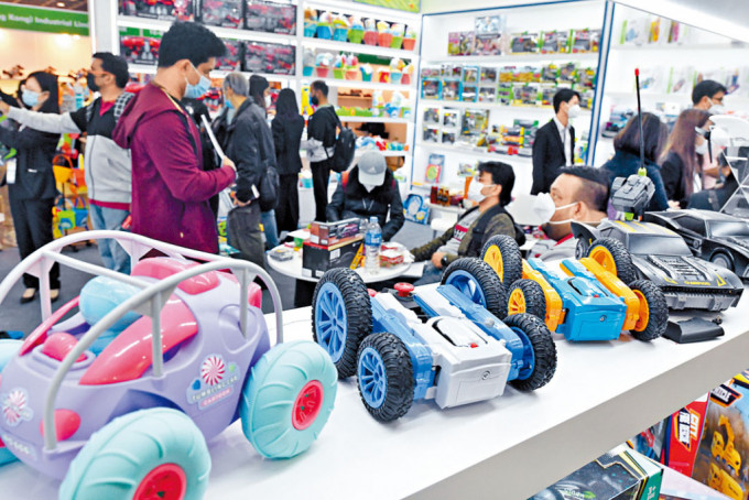 香港玩具展一连四日在湾仔会展举行，超过二百五十个内地展商参加。