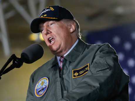 特朗普表示，希望美国军方建造更多舰艇与飞机。AP