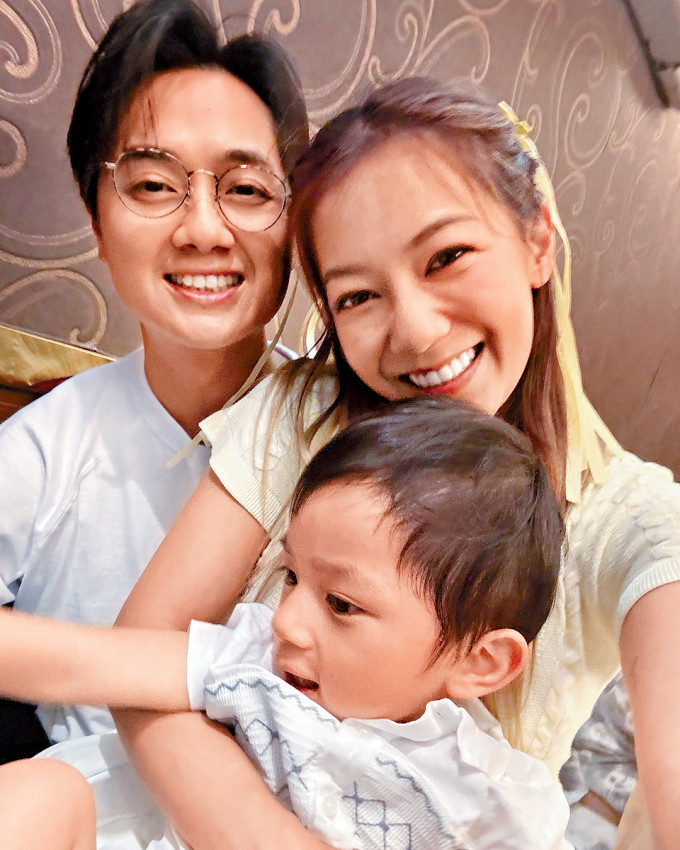 郑俊弘、何雁诗的两岁仔确诊患罕见「天使综合症」。