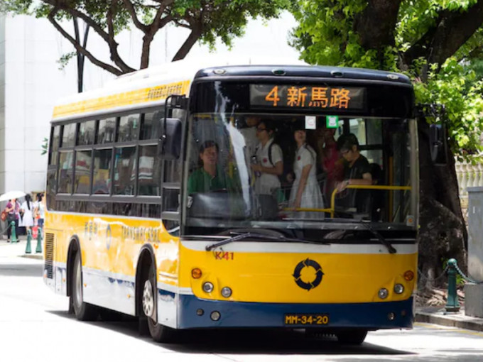 澳門規定用於乘搭公共巴士的儲值工具「澳門通」，均須實名登記。網上圖片