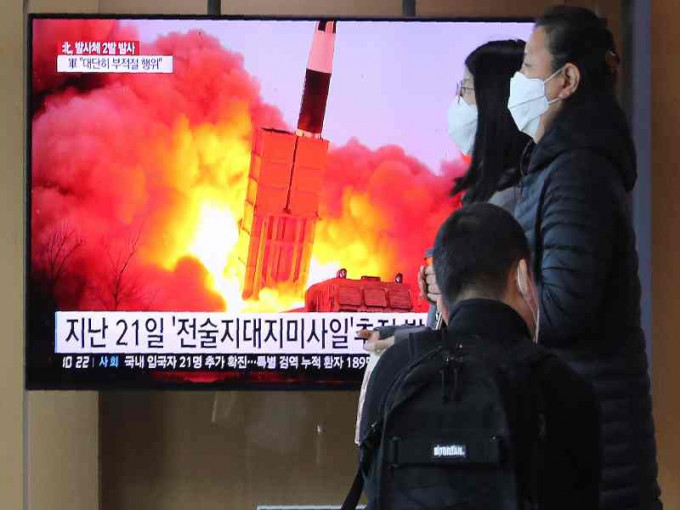南韩电视台报道北韩今晨再次发射不明飞行物。AP