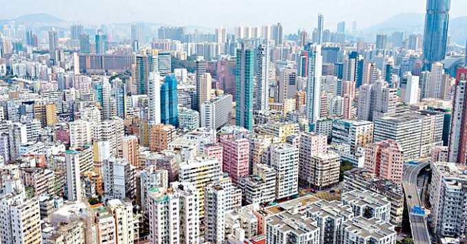 香港樓價貴租金高，影響幾代人的生活。