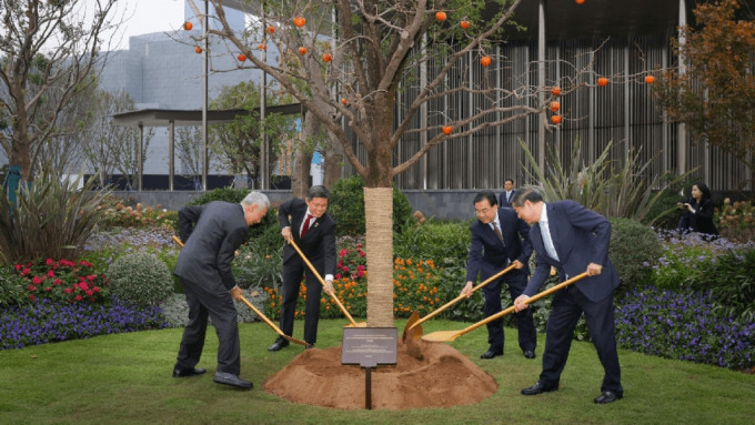 李显龙出席中新苏州工业园区成立30周年纪念活动。（FB@Lee Hsien Loong）