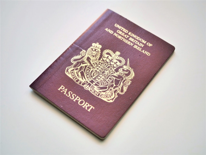 英國稱撥4300萬英鎊資助BNO護照持有者，中國外交部批評是偽善徒勞。資料圖片