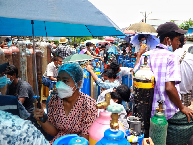 缅甸新冠疫情持续严峻。AP资料图片