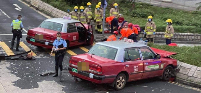 2部的士互撼。  香港突發事故報料區FB圖