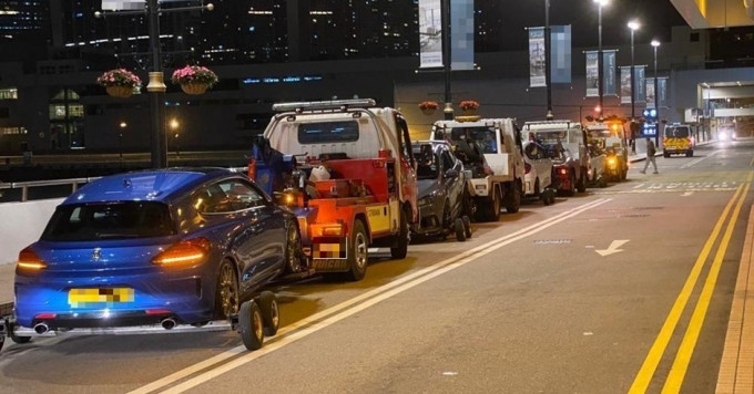 警方西九龍總區交通部執行及管制組特遣隊一連兩日打擊交通違例事項。警方圖片