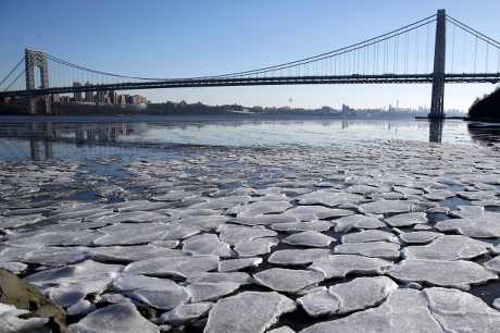 美国多个地区受破纪录的北极寒流影响。AP